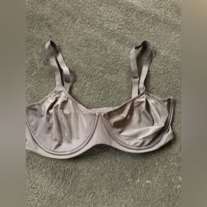 34F Skims Bra